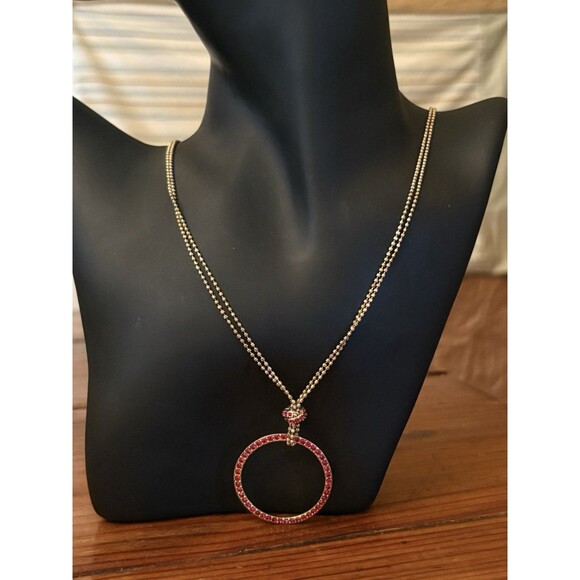 Vintage Monet Gold Tone O Pendant Necklace Red Rhinestones BEAUTIFUL! - Picture 4 of 10